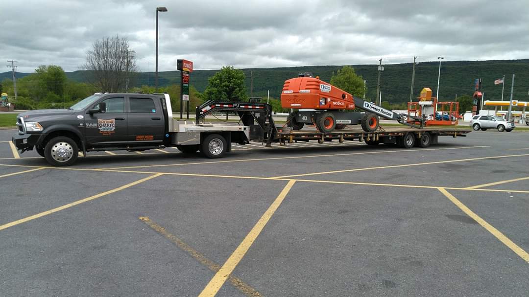 hot shot trucking image