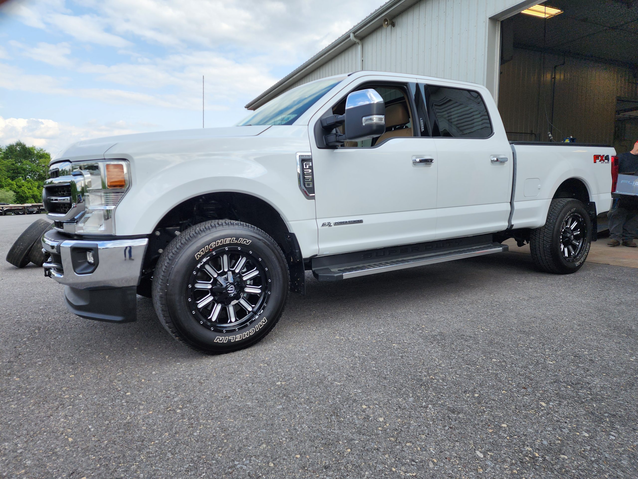 hot shot trucking image